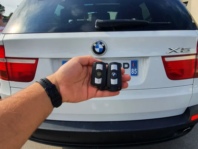 BMW · clé semi-intelligente par LT Key Services